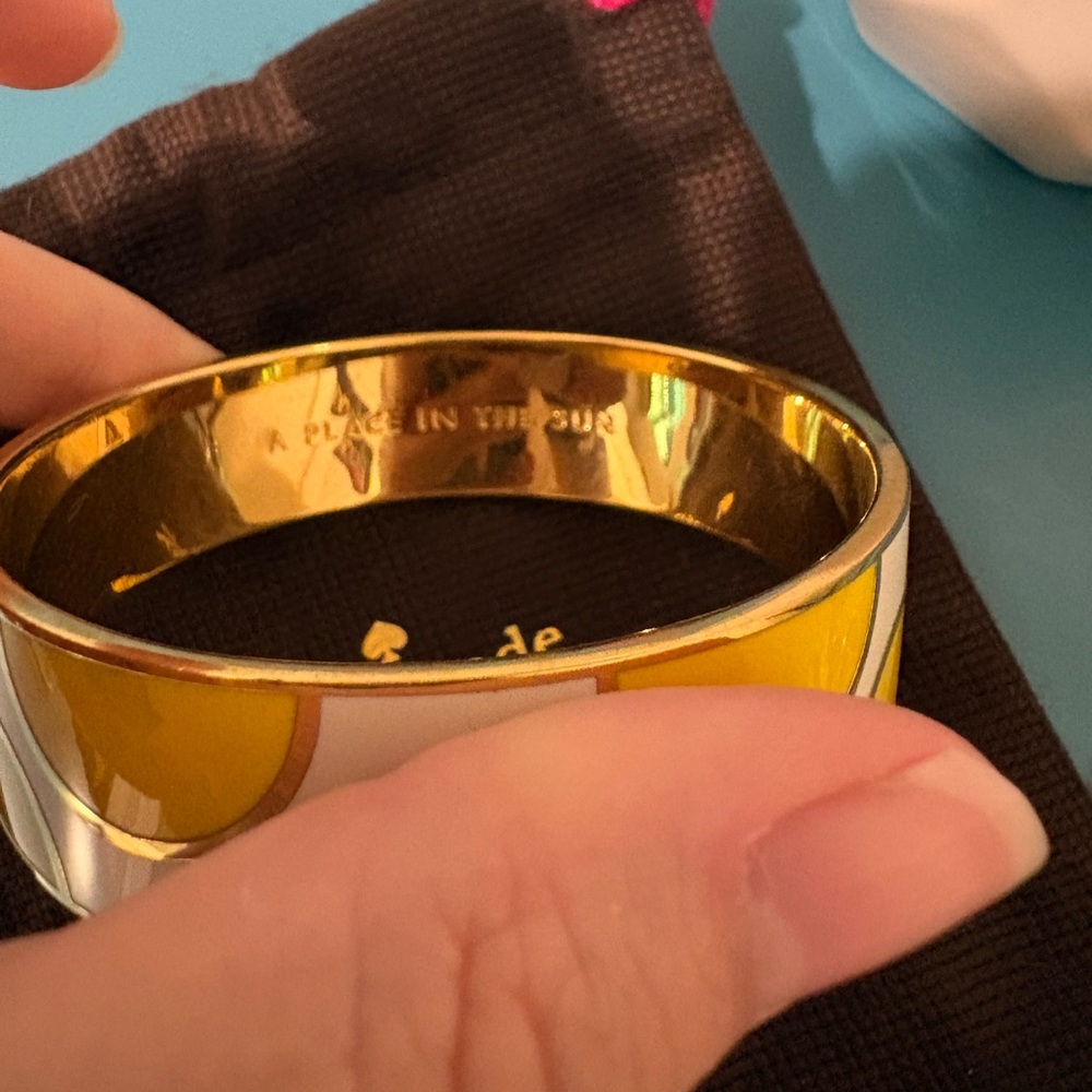 Kate Spade Idiom Bangle Bracelet 'A Place In The Sun' - Picture 4 of 4